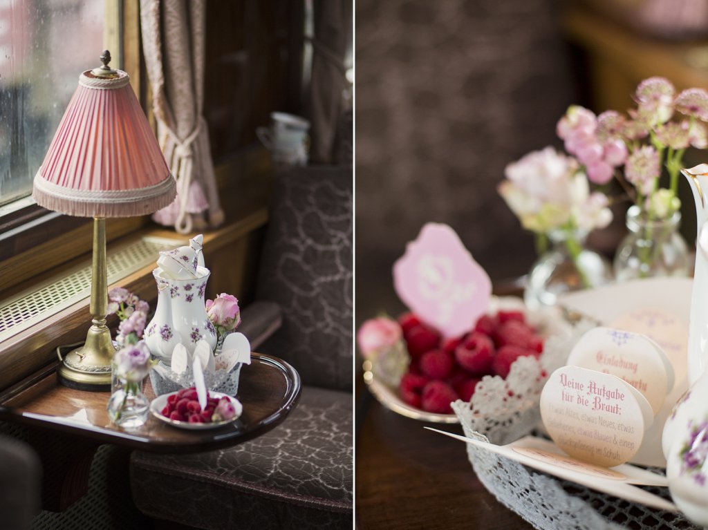 Photo Bridal Shower im Zugabteil als Tea Party mit Tischlampe